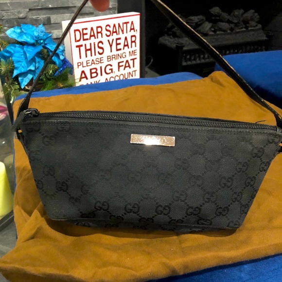 Authentic Black GG Black Boat Pochette - Picture 1 of 3